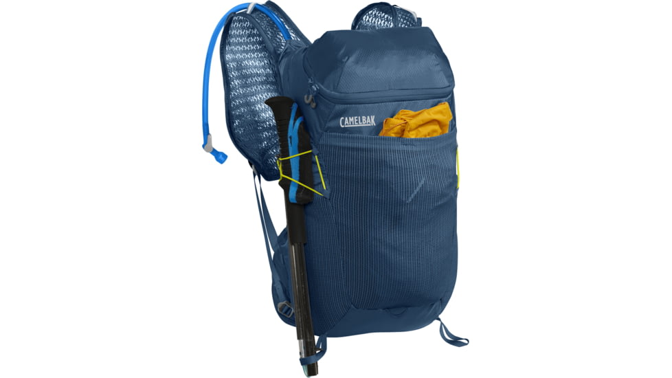 CamelBak Octane 18 Recreation Packs, 18 oz, Gibraltar Navy/Sulphur Springs, 70, 2206401000