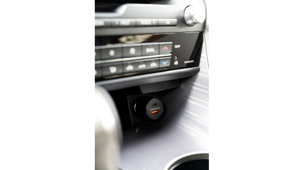 Car and Driver Dual USB Car Charger, CAD-3175