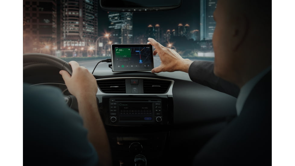 Car and Driver Intellidash+ Dashboard-Mounted Smart Display, CAD-DU900