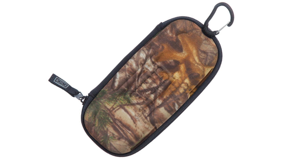 Chums The Vault Accessory Case w/Interior Mesh Pocket, Realtree Camo, 54253