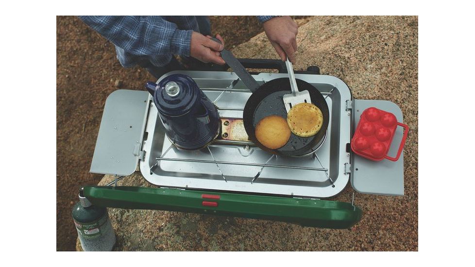Coleman Eventemp 3-Burner Propane Camping Stove, Green 2000020934