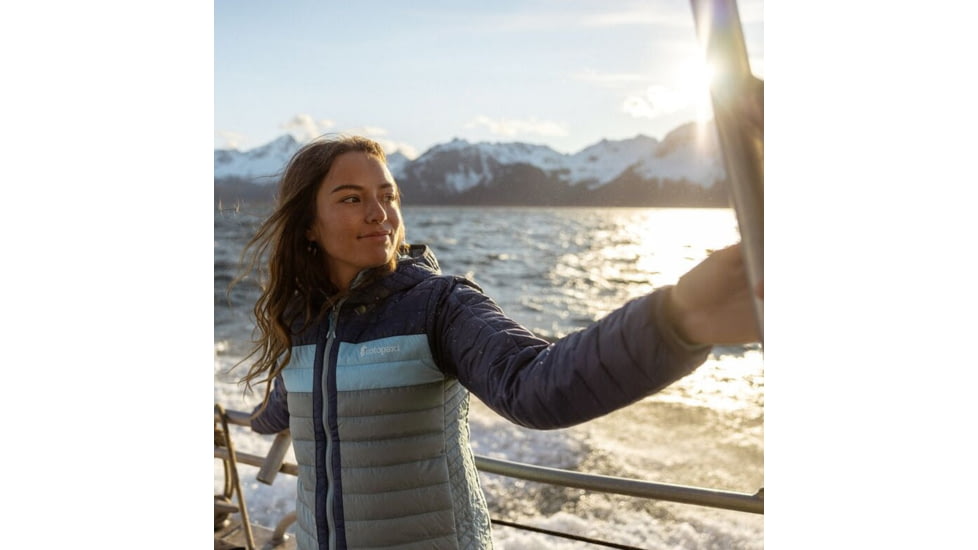 Cotopaxi Capa Insulated Hooded Jacket - Womens, Maritime/Bluegrass, Small, CAPHJ-F22-MTBLG-W-S