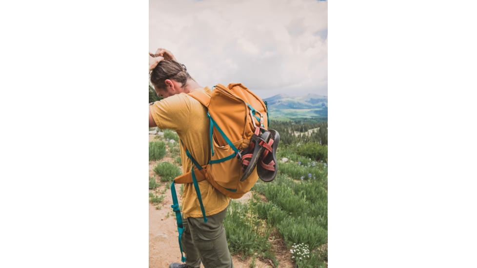 Cotopaxi Ostra 30L Pack, Sahara, OST-S19-SAH