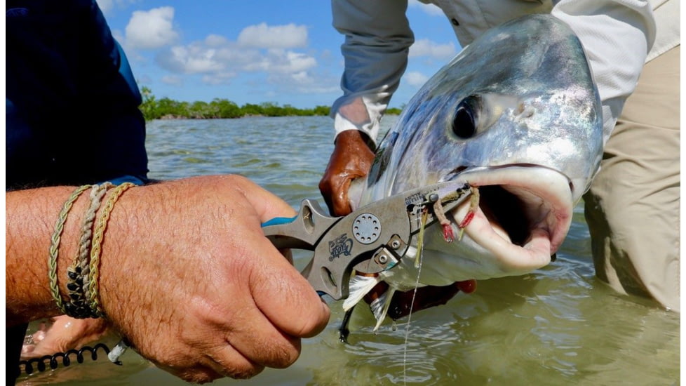 Cuda 7.25 Ti Alloy Pliers with Leather Sheath 18848