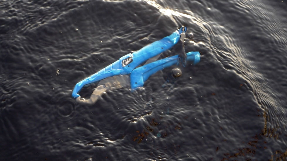 Cuda Fish Gripper with Lanyard, Blue/Grey, 9in, 23077