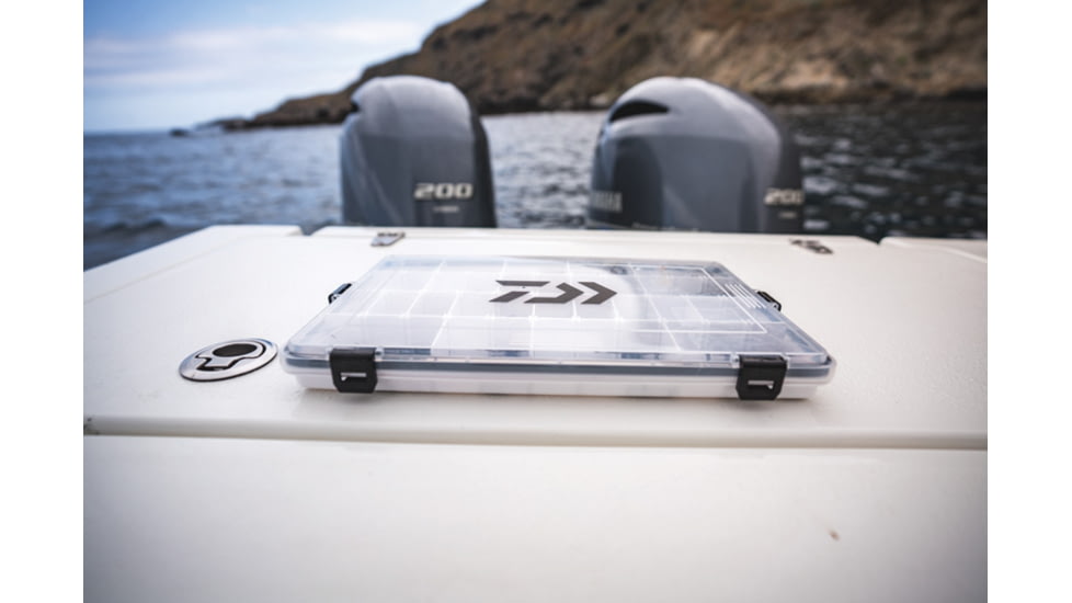 Daiwa D-Box Tackle System, 13.5in x 8.5in x 1.25in, Large Shallow, 44 Compartments, Recycled Plastic Construction, D-BOXLS