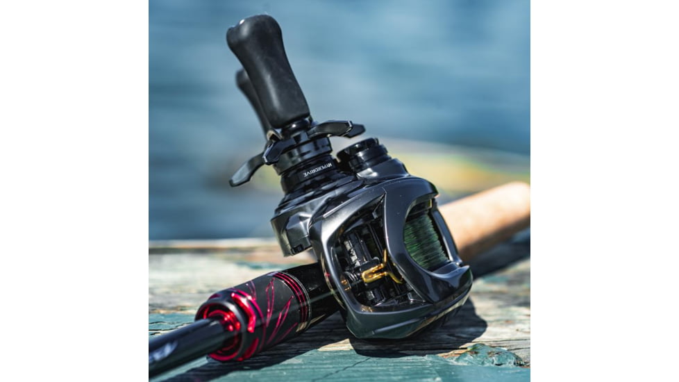 Daiwa Steez CT SV Baitcast Reel, 8.1-1, 12+1, Left, STZCTSV70XHL