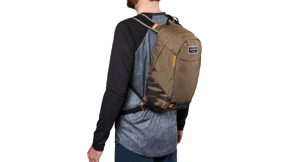 Dakine Canyon 16L Backpack - Mens, Field Camo, One Size, 10001208-FC-91M-OS