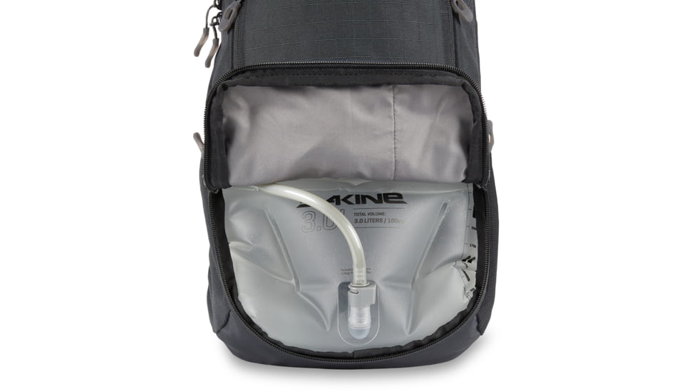 Dakine Syncline Pack, 12L, Black, One Size, D.100.8450.010.OS