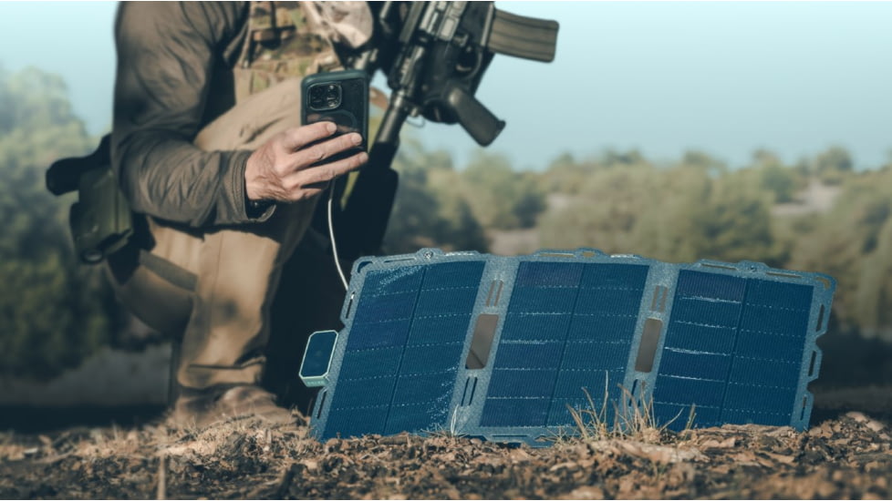 Dark Energy 18W Spectre Solar Panel, Black, SSPF18GYGY