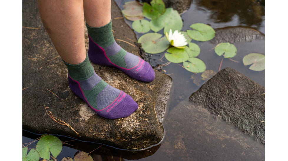 Darn Tough Light Hiker Quarter Lightweight Hiker Sock - Womens, Moss, Small, 1987-MOSS-S-DARN