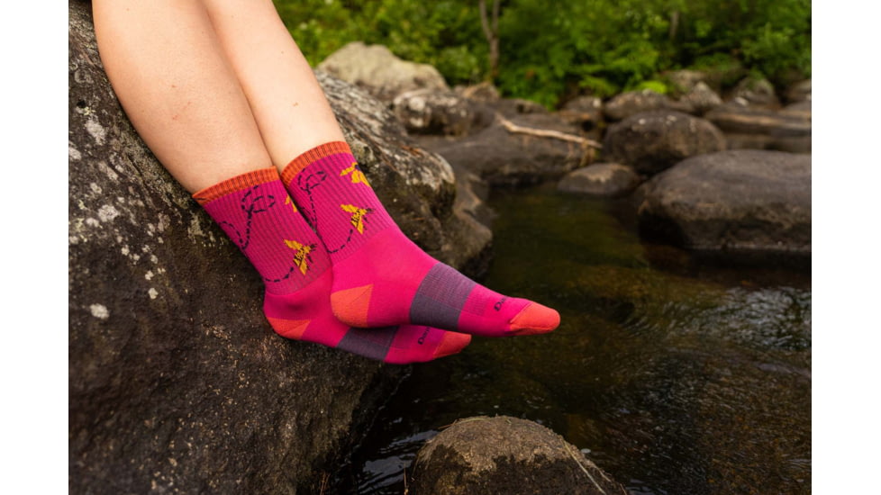 Darn Tough Queen Bee Micro Crew Lightweight Hiking Sock - Womens, Boysenberry, Large, 1988-BOYSENBERRY-L-DARN