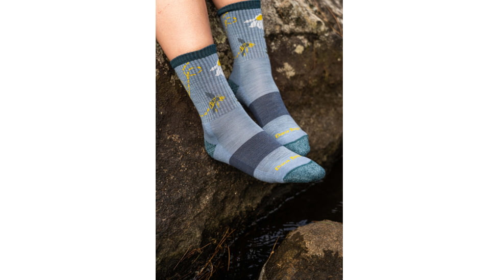 Darn Tough Queen Bee Micro Crew Lightweight Hiking Sock - Womens, Vapor, Small, 1988-VAPOR-S-DARN