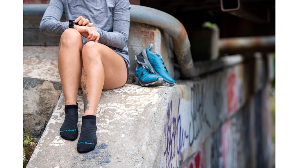 Darn Tough Run No Show Tab Ultra-Lightweight Running Sock - Womens, Black, Small, 1043-BLACK-S-DARN
