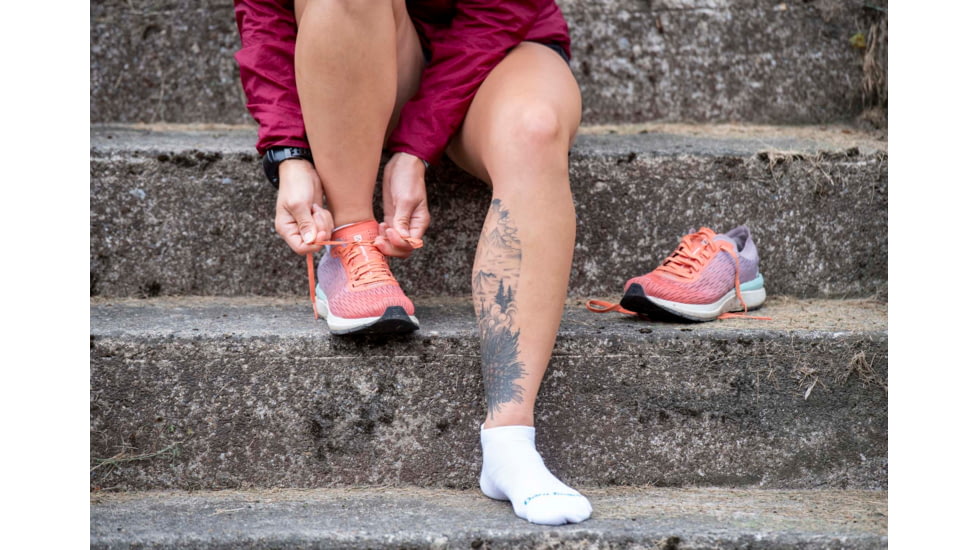 Darn Tough Run No Show Tab Ultra-Lightweight Running Sock - Womens, White, Large, 1043-WHITE-L-DARN