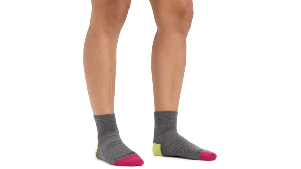 Darn Tough Run Quarter Ultra-Lightweight Running Sock - Womens, Gray, Medium, 1044-GRAY-M-DARN