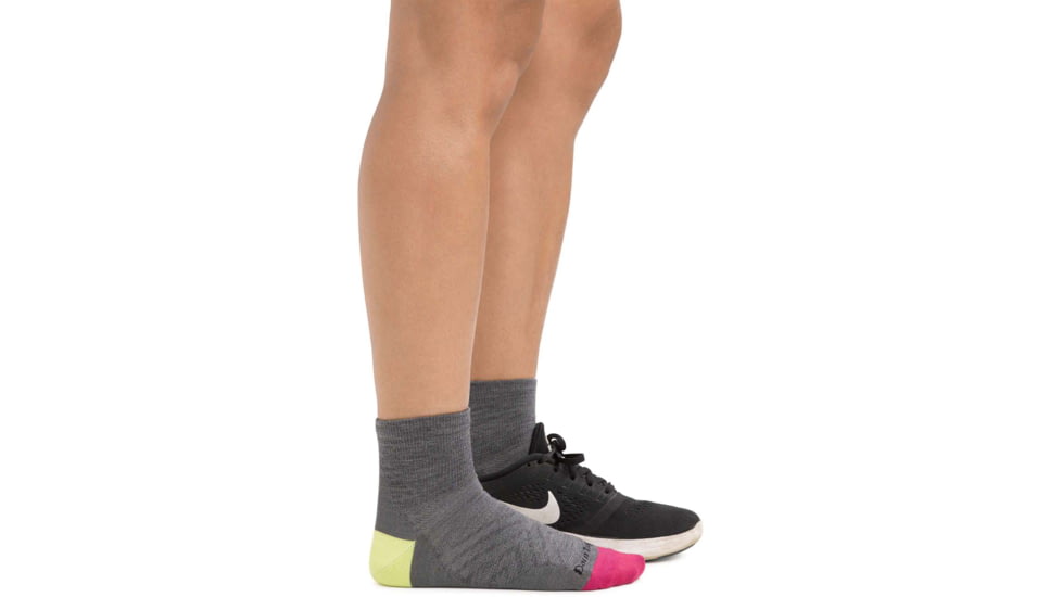 Darn Tough Run Quarter Ultra-Lightweight Running Sock - Womens, Gray, Medium, 1044-GRAY-M-DARN