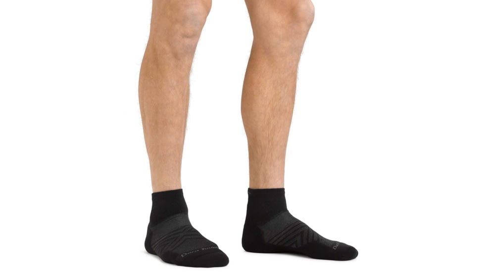Darn Tough Run Quarter Ultra-Lightweight w/ Cushion Running Sock - Mens, Black, Large, 1040-BLACK-L-DARN