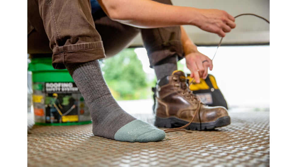 Darn Tough Steely Boot Midweight w/ Cushion Work Sock - Womens, Shale, Medium, 2015-SHALE-M-DARN