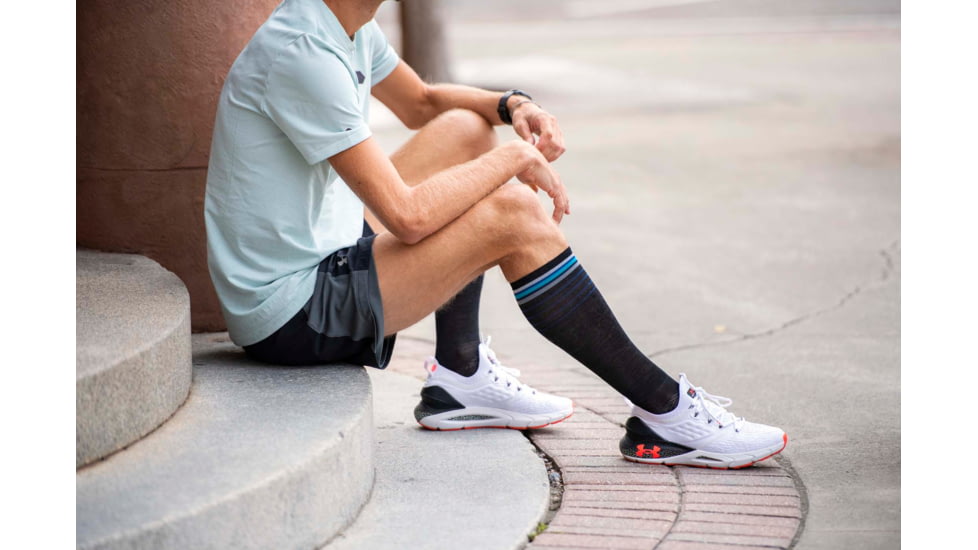 Darn Tough Stride Over-The-Calf Ultra-Lightweight Running Sock - Mens, Black, Large, 1038-BLACK-L-DARN