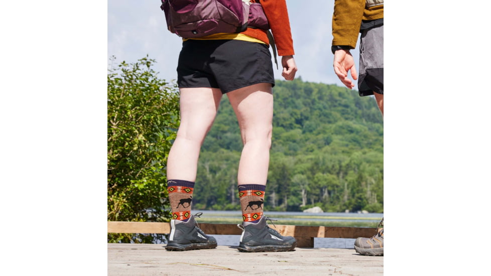 Darn Tough Vanna Grizzle Boot Midweight With Cushion - Womens, Blackberry, Medium, 5017-BLACKBERRY-M-DARN