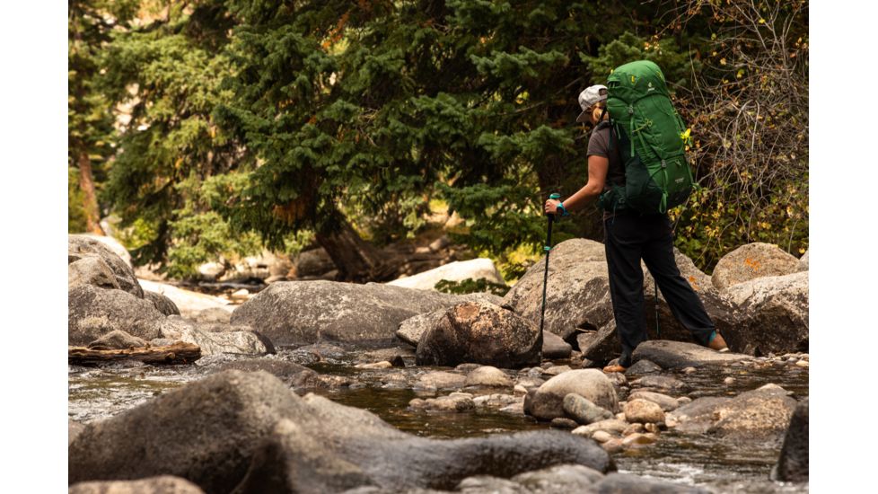 Deuter Aircontact Lite Womens Backpack 60 + 10 SL, Arctic/Navy, 434021833290