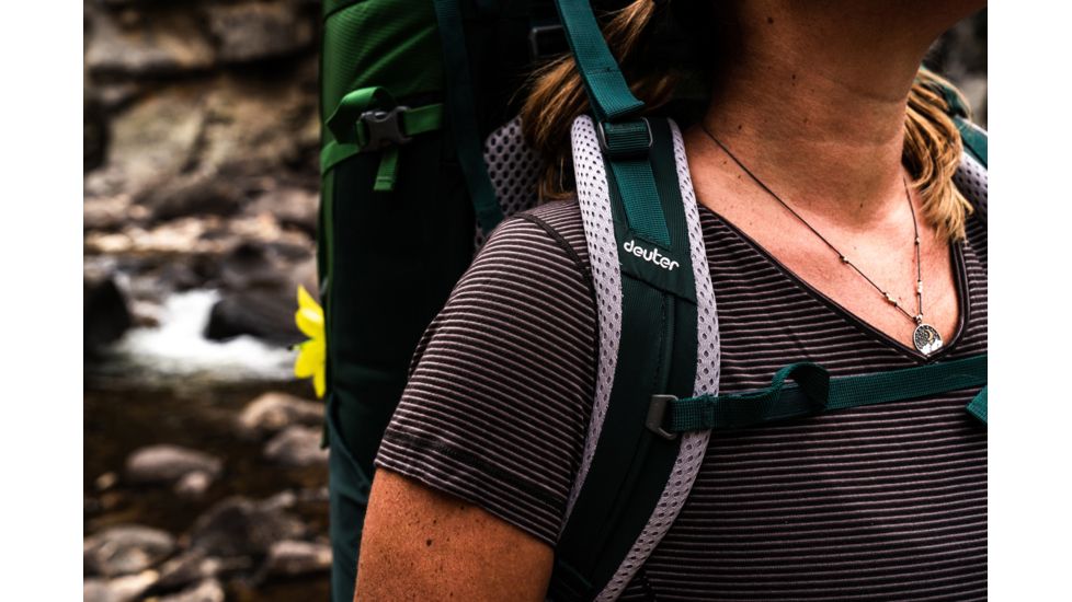 Deuter Aircontact Lite Womens Backpack 60 + 10 SL, Arctic/Navy, 434021833290