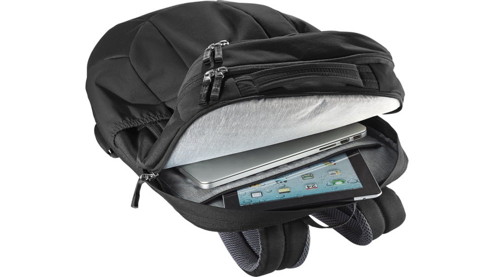 Deuter Giga Pack, Black, 28L, 381232170000