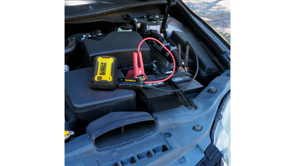 DeWALT 1600 Peak Amp Jump Starter With USB Power Station, Yellow/Black, DXAELJ16