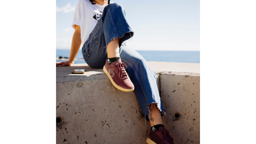 Five Ten Sleuth DLX Canvas Shoes - Womens, Quiet Crimson/Ftwr White/Sandy Beige, 9, GZ9867-9