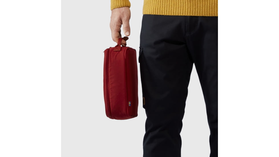 Fjallraven Kanken Mini Cooler, True Red, One Size, F23782-334-OS