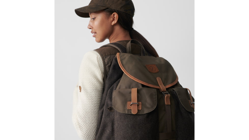 Fjallraven Varmland Rucksack, Dark Olive-Brown, One Size, F23341-633-290-One Size