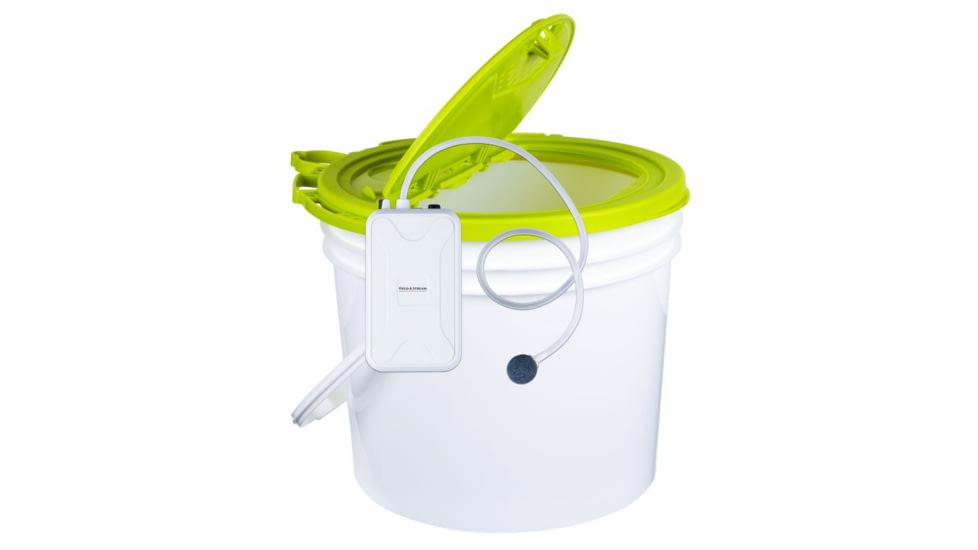 Flambeau 3.5 Gal Insulated Minnow Bucket w/Water Resistant Aerator Two, 6091FA