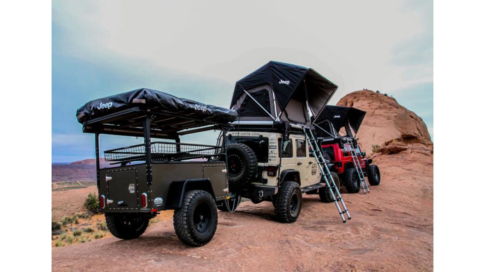 Freespirit Recreation Adventure Series Manual 49in Roof Top Tent, Jeep Edition RTAM49301