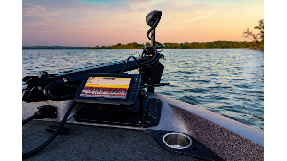 Garmin Echomap UHD 73cv, US LakeVu g3, w/GT24 xdcr, Black, 010-02334-01