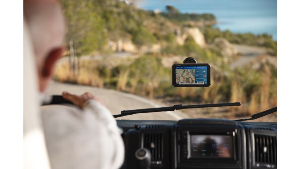 Garmin RV 780 &amp; Traffic Navigator, Black, 010-02227-00