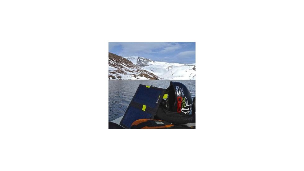 Goal Zero Guide 10 Plus Solar Recharging Kit, Camo with Nomad 7 41027