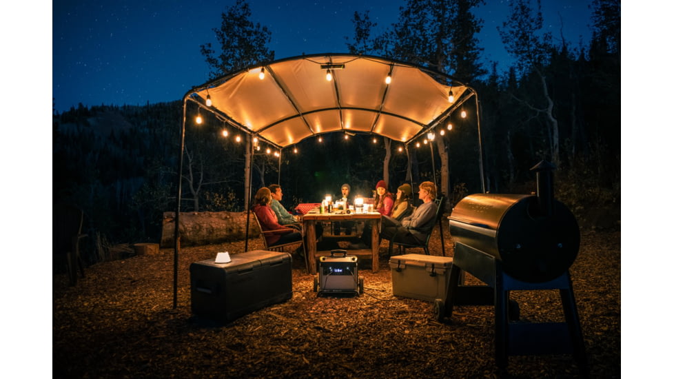 Goal Zero Lighthouse 600 1x Lithium-Ion Reachargeable LED Lantern, 600 Lumens, Black/Yellow, 32010