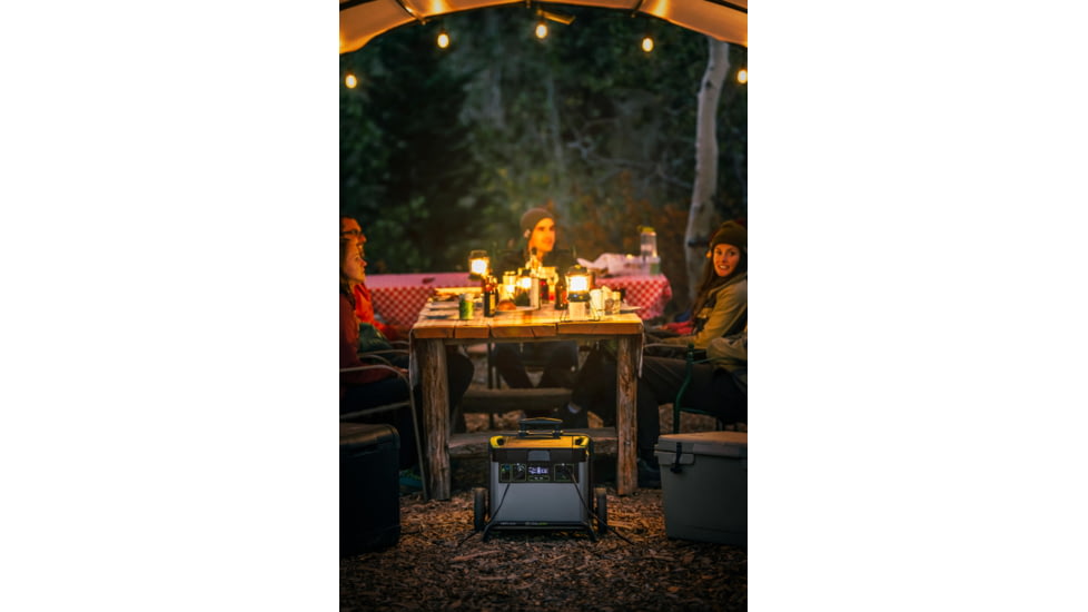 Goal Zero Lighthouse 600 1x Lithium-Ion Reachargeable LED Lantern, 600 Lumens, Black/Yellow, 32010