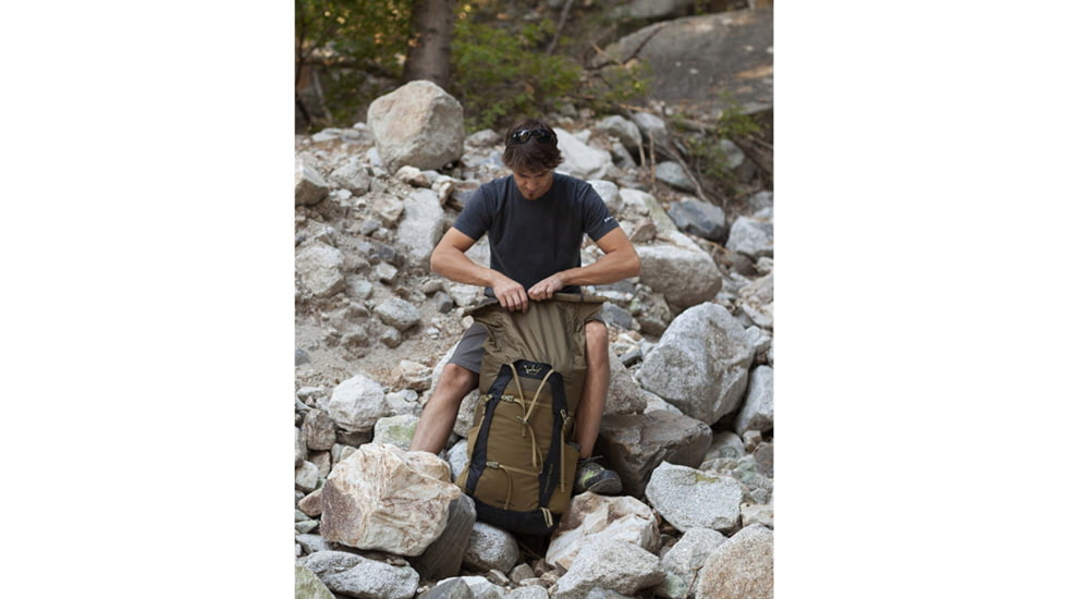 Granite Gear Crown2 60L Backpack, Short, Highland Peat/Black, 5000009-4014