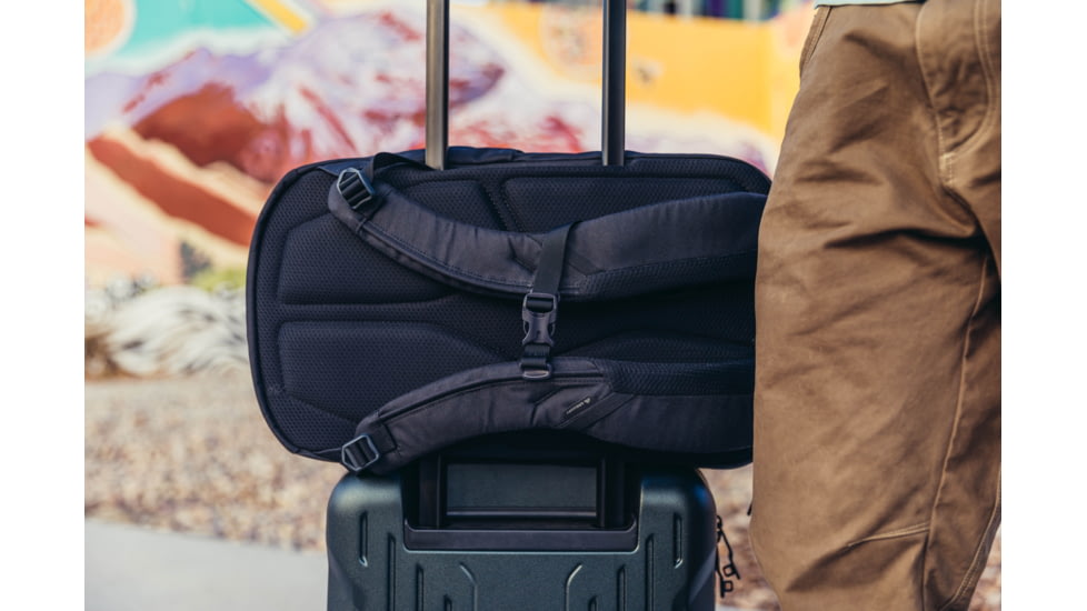 Gregory Border 25 L Pack, Coyote Brown, One Size, 104089-4869