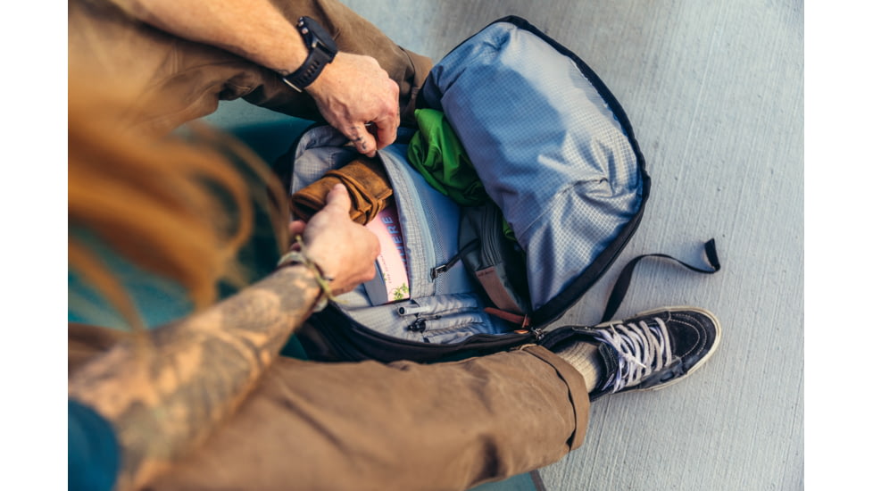 Gregory Border 25 L Pack, Coyote Brown, One Size, 104089-4869