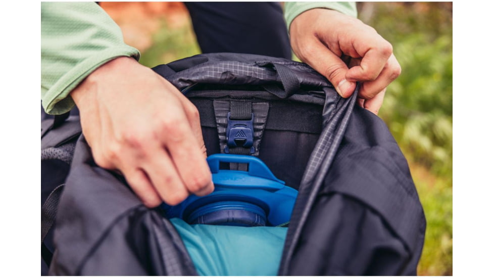 Gregory Stout 70L Backpack, Forest Black, 149377-A266