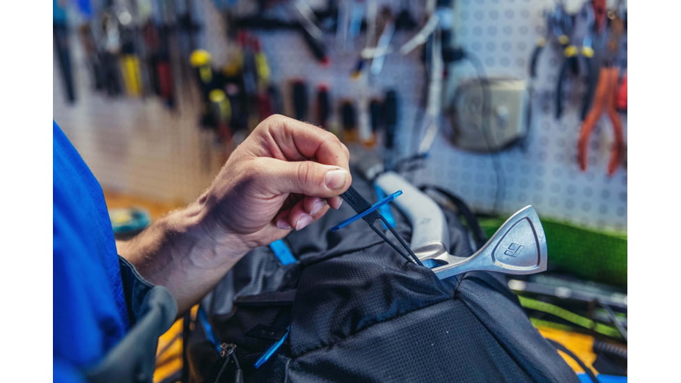 Gregory Targhee FT 24 L Pack, Ozone Black, Medium/Large, 139431-7416