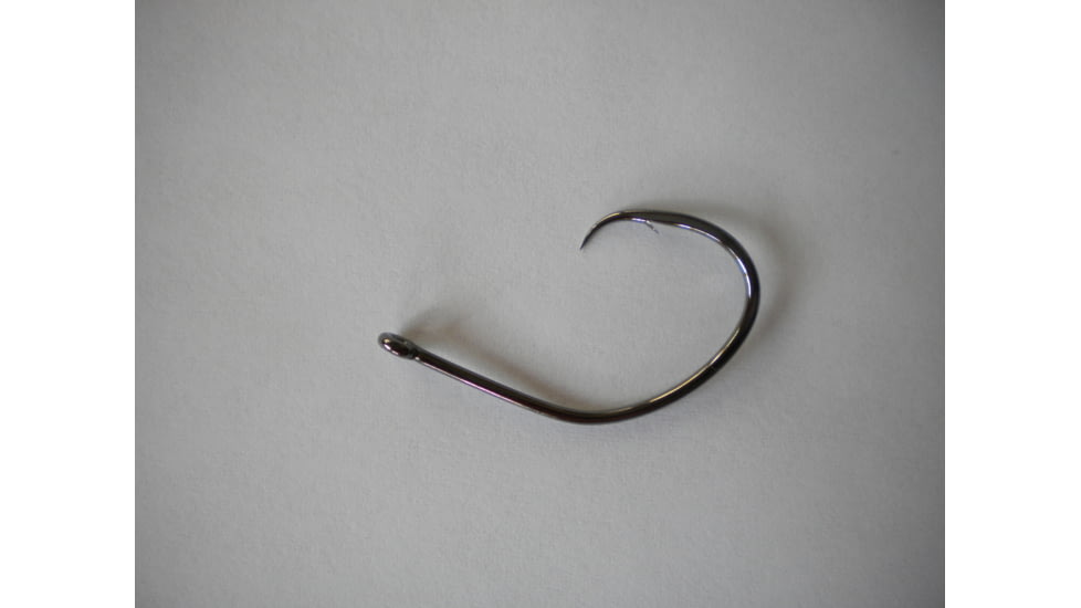 Hayabusa Light Circle Hook, Chemically Sharpened Point, Forged Shank, Light Wire, Black Nickel, Size 3/0, 5 Per Pack, 186711-3/0