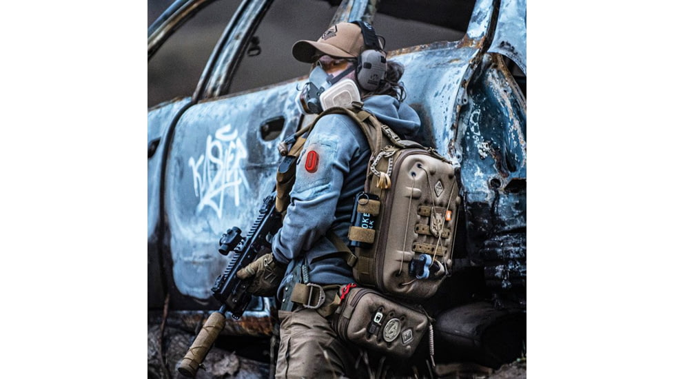 Hazard 4 Beacon Light Kit - A w/ Removable Base/Hook Fastener, Black, One Size, HP-BKA-BLK