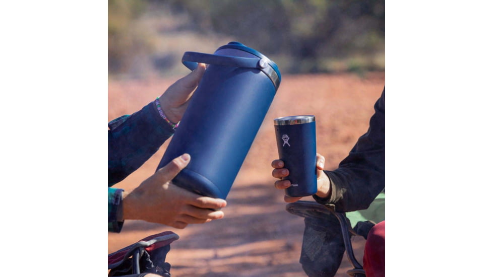 Hydro Flask Oasis Bottle 128oz, Indigo, 128 oz, BC128464