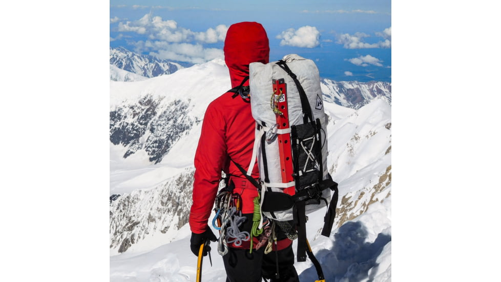 Hyperlite Mountain Gear 3400 Ice Pack, White, Large, 3-10455-3