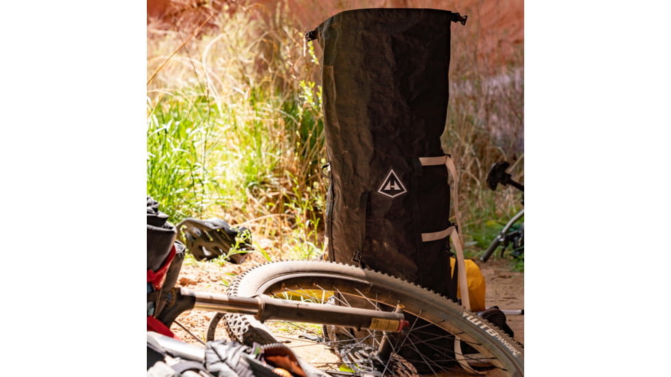 Hyperlite Mountain Gear 3400 Porter Pack, Black, Medium, 3-20355-2