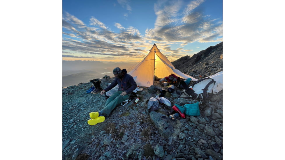 Hyperlite Mountain Gear UltaMid 2, White, 2-02021-1